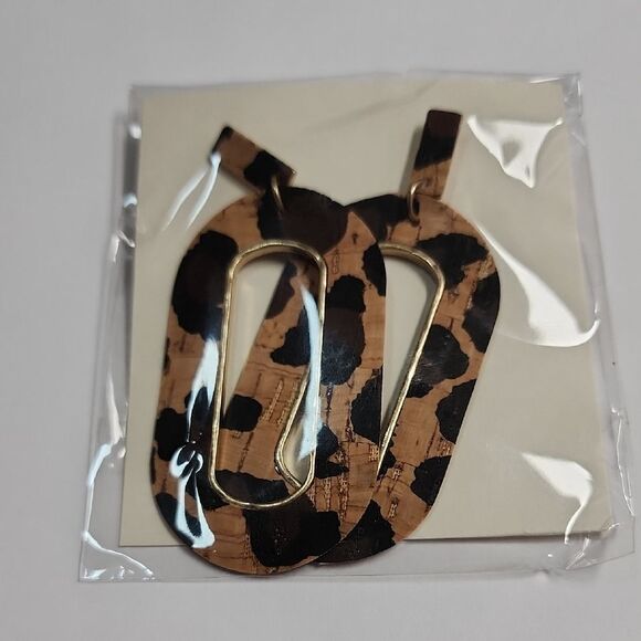 Leopard Print Earrings - Picture 1 of 2